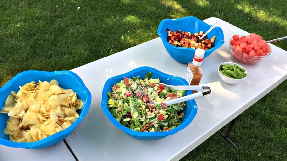 Hosting an Epic Backyard BBQ with Ease and Flair